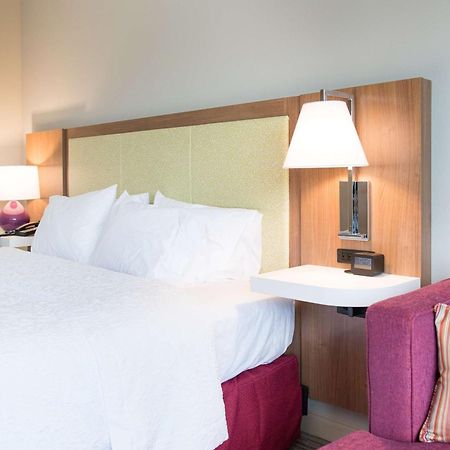 Hampton Inn And Suites Fayetteville, Nc Exteriör bild